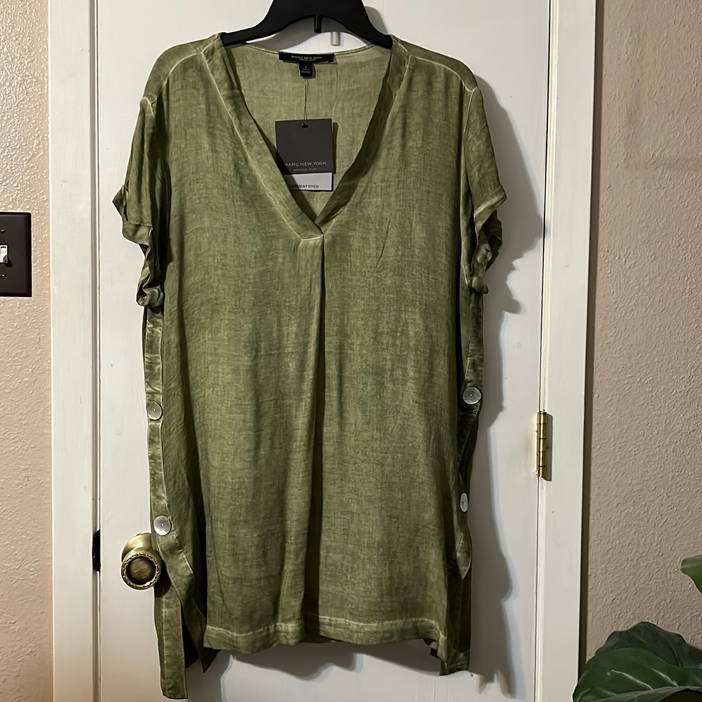 NWT! Marc New York size L top